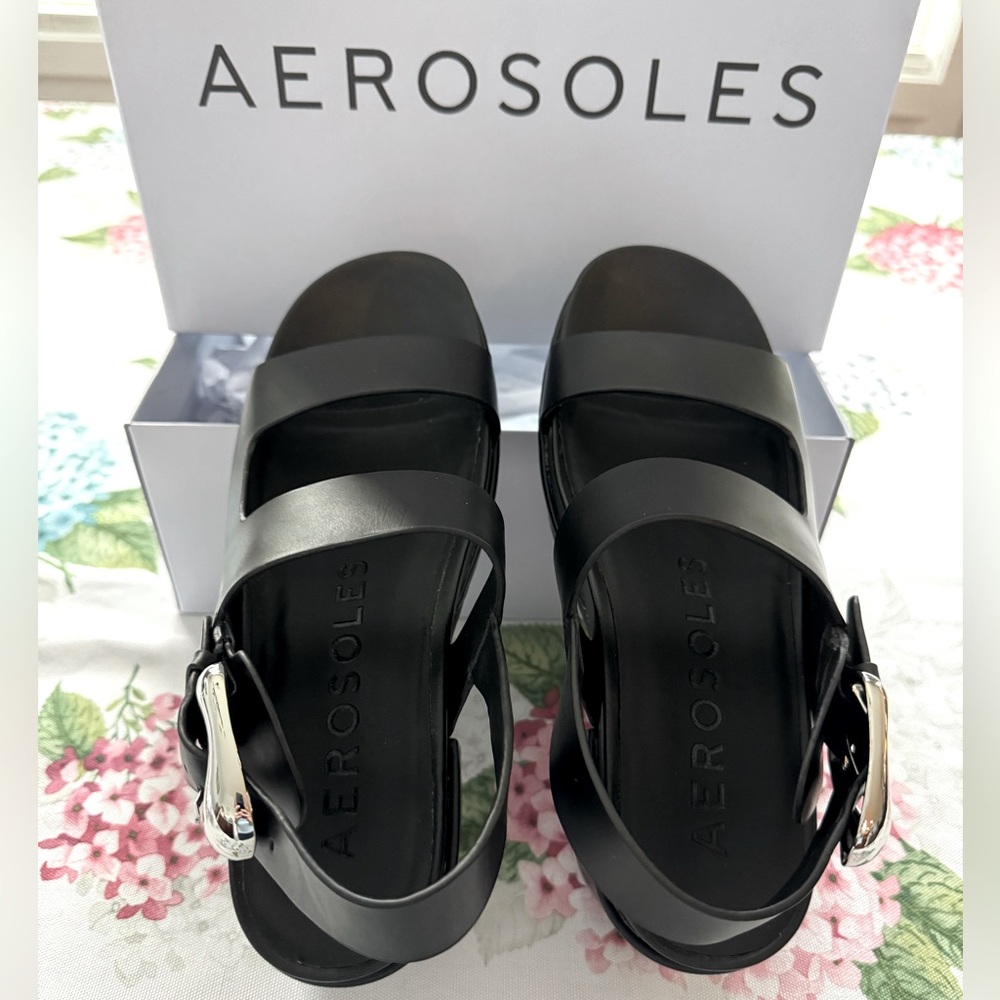 NWT Aerosoles Women's Black Leather Sandals